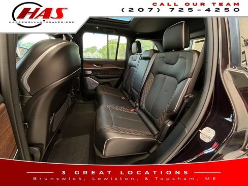 Used 2023 Jeep Grand Cherokee Summit w/ Adv Protech Group IV AWD/4WD image 12