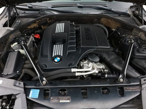 Used 2011 BMW 740i image 47