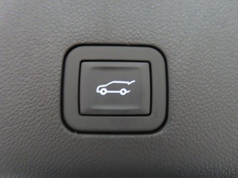 Used 2026 Cadillac Escalade Platinum Sport w/ LPO, Floor Liner Package image 40