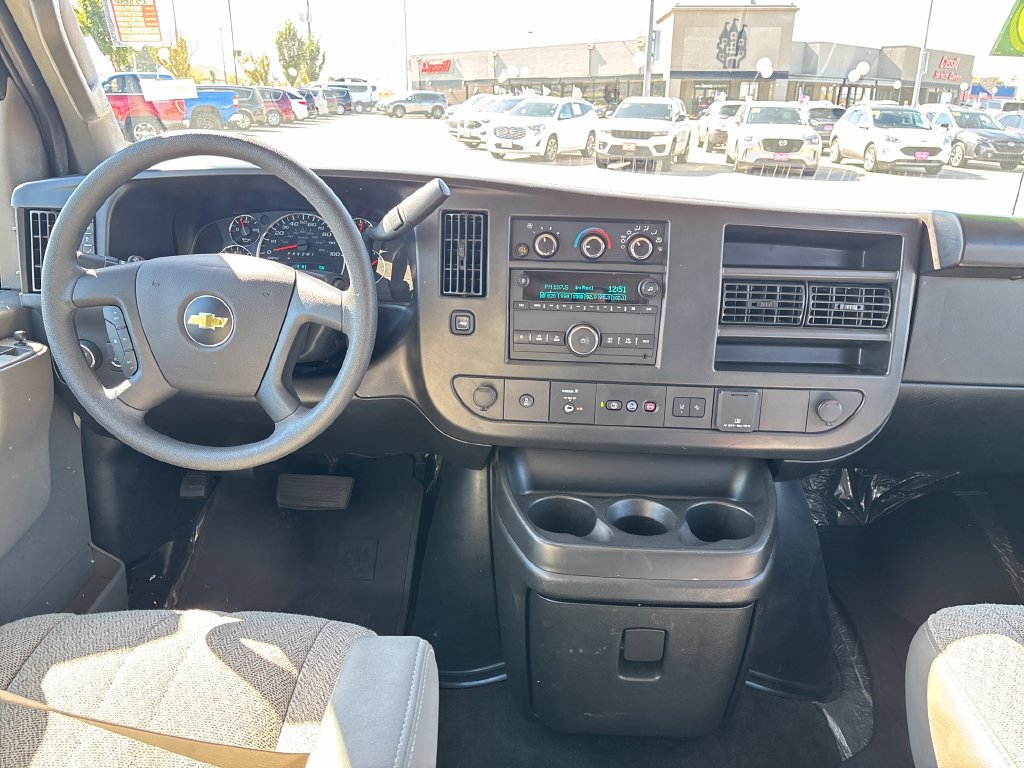 Used 2025 Chevrolet Express 3500 LT w/ LT Preferred Equipment Group RWD image 15