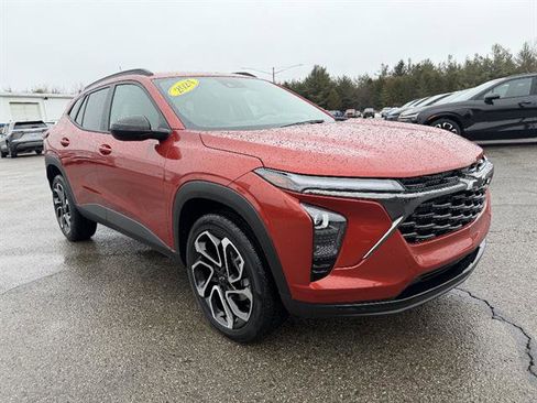 Used 2024 Chevrolet Trax RS image 5