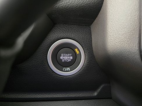 New 2026 RAM 2500 Big Horn AWD/4WD image 22