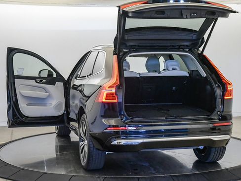 Certified 2023 Volvo XC60 T8 Plus w/ Protection Package Premier AWD/4WD image 27