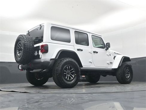 New 2026 Jeep Wrangler Unlimited Rubicon w/ Steel Bumper Group image 39