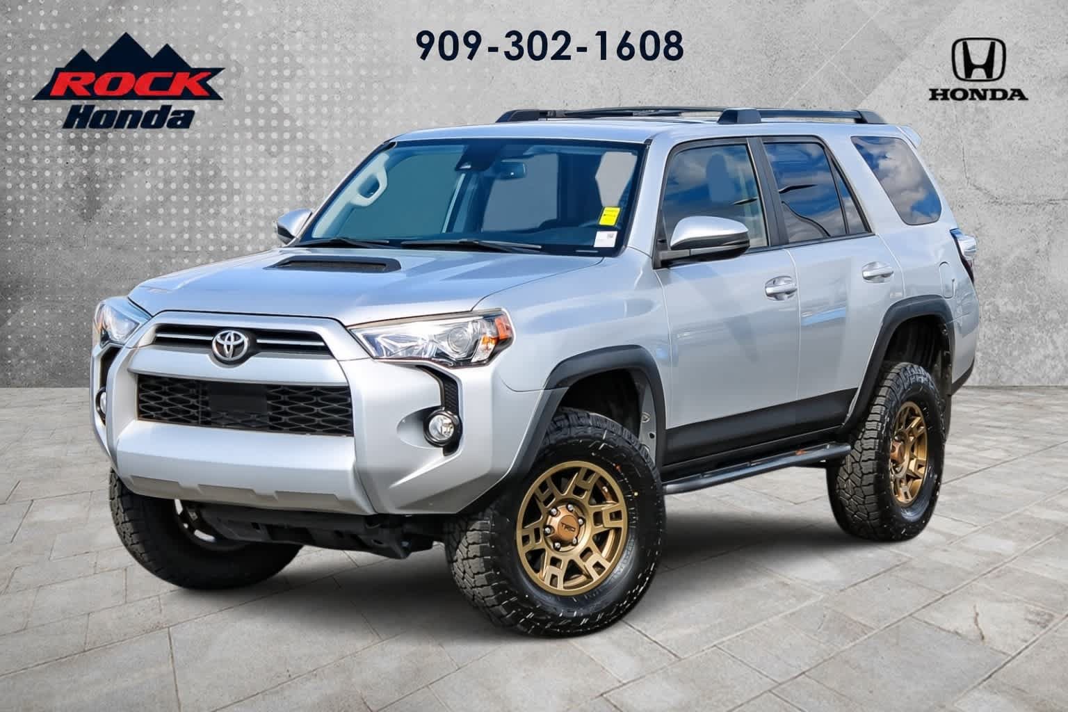 Used 2020 Toyota 4Runner TRD Off-Road Premium w/ Moonroof Package AWD/4WD image 1