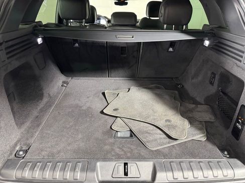 Used 2023 Land Rover Range Rover Sport SE AWD/4WD image 28