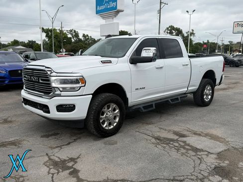 Used 2023 RAM 2500 Laramie AWD/4WD image 3