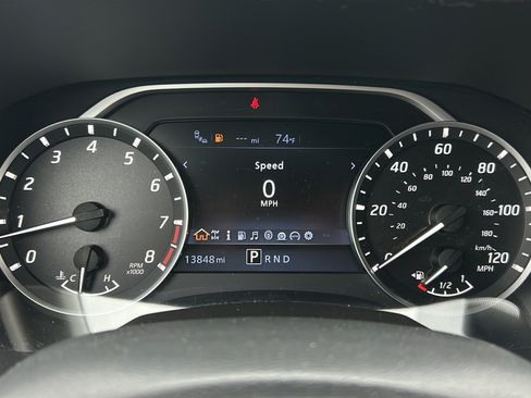 Used 2025 Nissan Frontier SV w/ SV Convenience Package RWD image 25