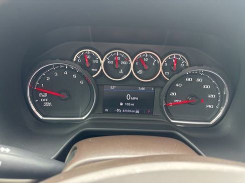 Used 2021 Chevrolet Suburban LT image 34