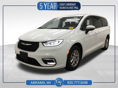 Used 2023 Chrysler Pacifica Touring-L