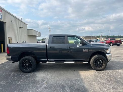Used 2017 RAM 2500 SLT AWD/4WD image 2