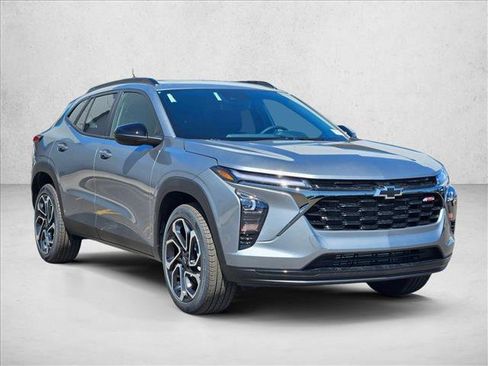 New 2026 Chevrolet Trax RS w/ Sunroof Package FWD image 7
