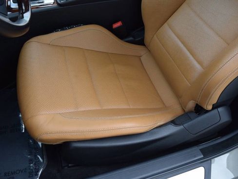 Used 2010 Mercedes-Benz E 550 Coupe image 40