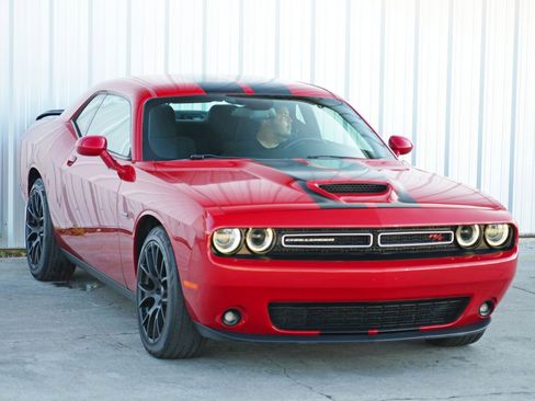 Used 2015 Dodge Challenger R/T w/ Quick Order Package 22B R/T image 41