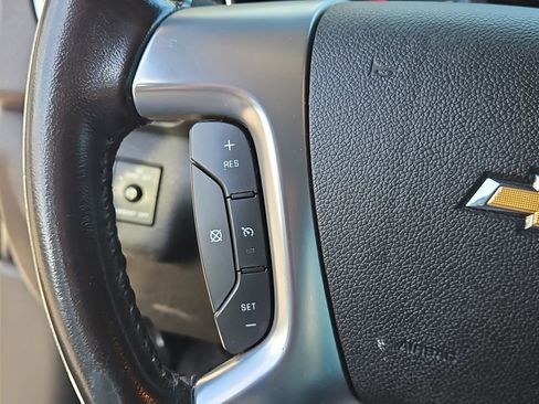 Used 2017 Chevrolet Traverse LT w/ Style and Technology Package FWD image 22