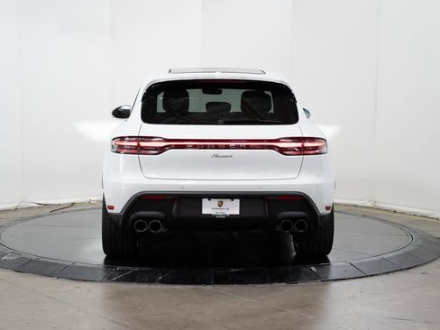 Used 2024 Porsche Macan image 8