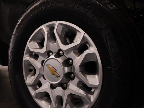 Used 2022 Chevrolet Silverado 3500 LT w/ Convenience Package image 30