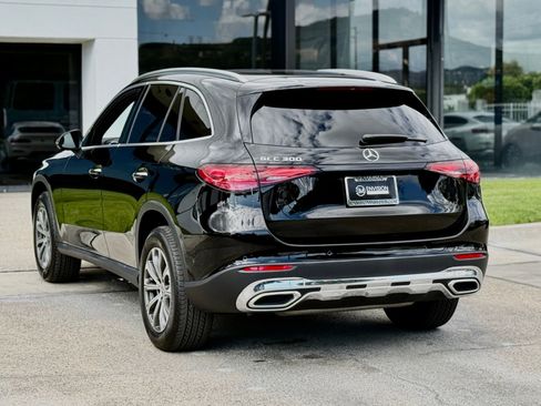 Used 2024 Mercedes-Benz GLC 300 image 11