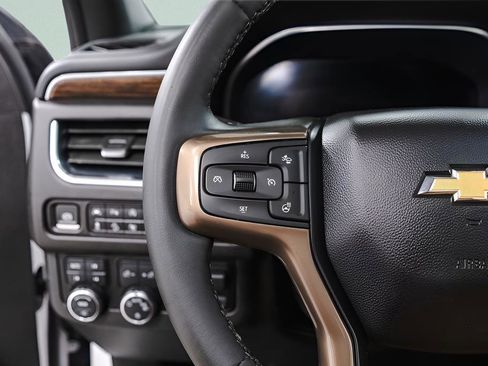 Used 2024 Chevrolet Tahoe High Country AWD/4WD image 10