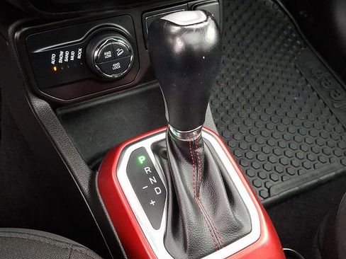 Used 2020 Jeep Renegade Trailhawk image 15