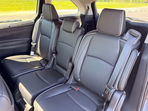 Used 2025 Honda Odyssey Touring image 21