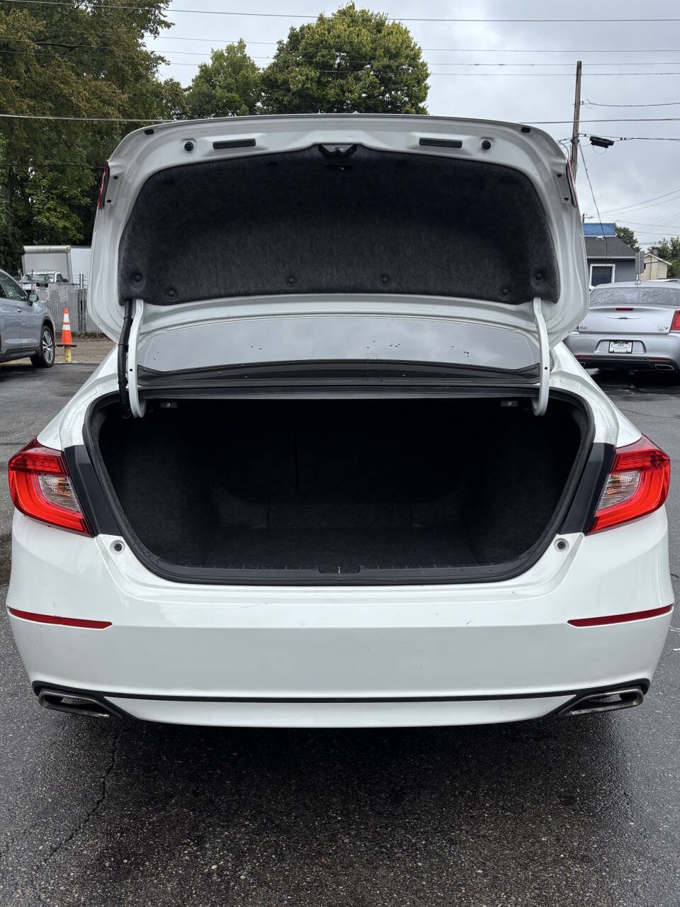 Used 2018 Honda Accord Sport image 14