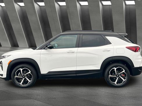 Used 2023 Chevrolet TrailBlazer RS w/ Convenience Package image 7
