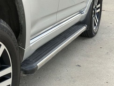 Used 2020 Toyota 4Runner Limited image 9