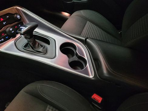 Used 2015 Dodge Challenger SXT RWD image 26