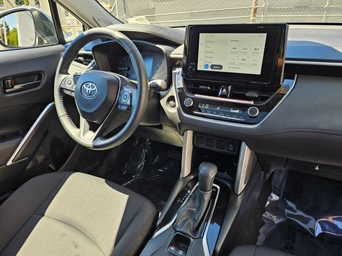 Certified 2024 Toyota Corolla Cross LE w/ Moonroof Package AWD/4WD image 10