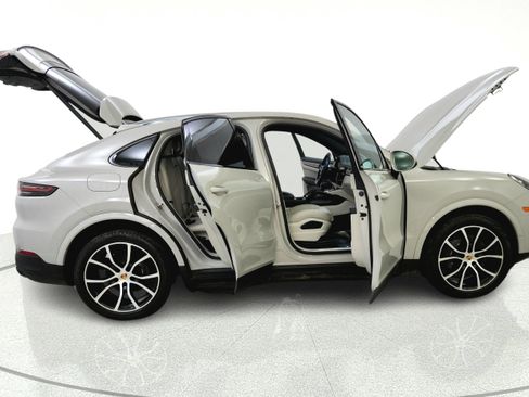 Used 2023 Porsche Cayenne Platinum Edition AWD/4WD image 15