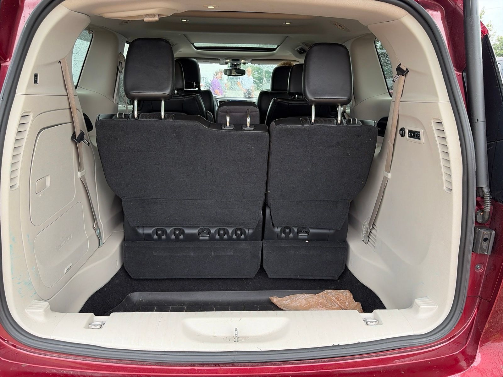 Used 2017 Chrysler Pacifica Limited FWD image 2