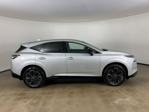 Used 2025 Nissan Murano Platinum w/ Cargo Package image 5