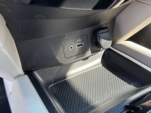 Used 2020 Nissan Rogue Sport SV image 23