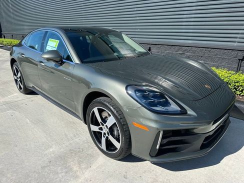 Used 2026 Porsche Panamera 4 image 11