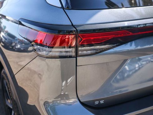 New 2026 Volkswagen Tiguan SE image 9