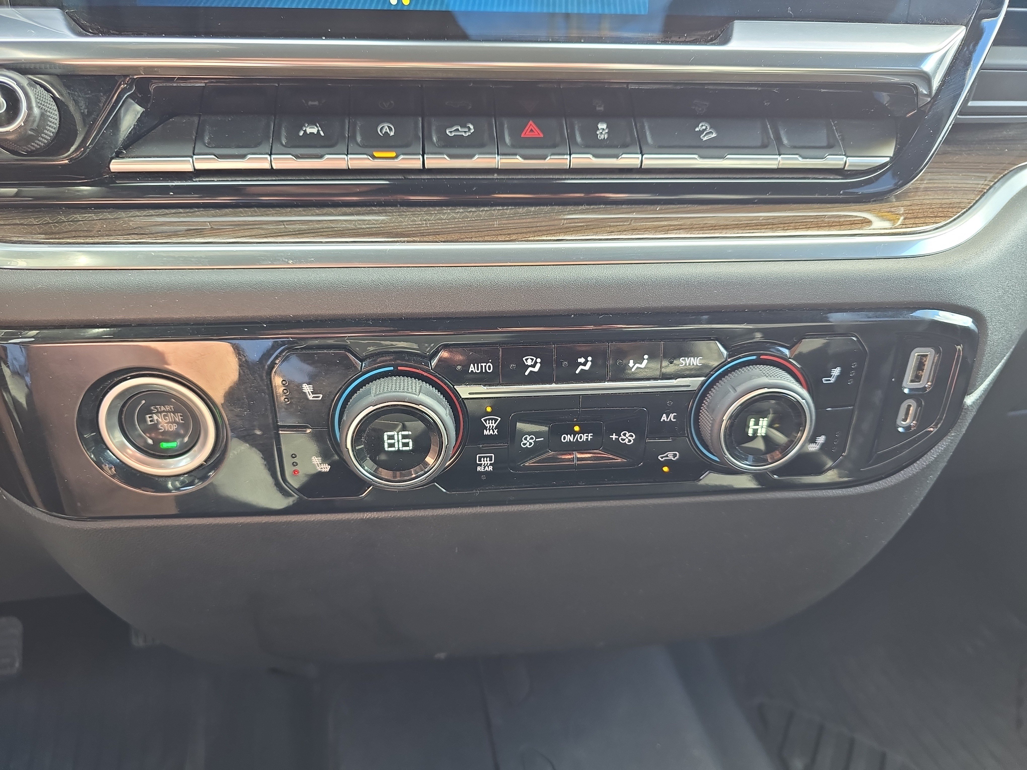 Used 2022 Chevrolet Silverado 1500 RST AWD/4WD image 27