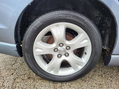 Used 2006 Toyota Matrix XR image 28