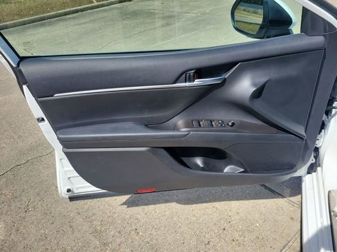 Certified 2024 Toyota Camry SE w/ Convenience Package image 12