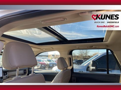 Used 2024 Ford Expedition Limited image 31