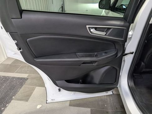Used 2024 Ford Edge SEL AWD/4WD image 8