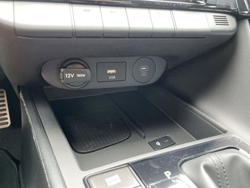 New 2025 Hyundai Elantra SEL image 31