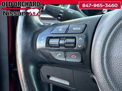 Used 2016 Kia Sorento LX w/ LX Convenience Package image 17