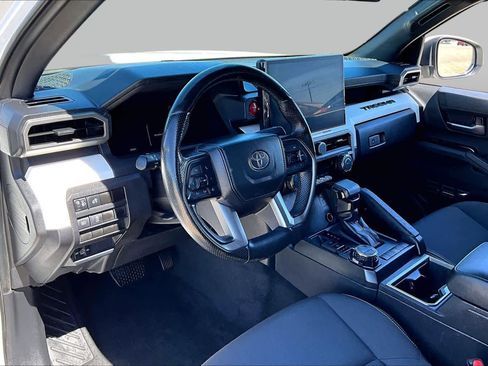 Used 2024 Toyota Tacoma TRD Off-Road AWD/4WD image 31