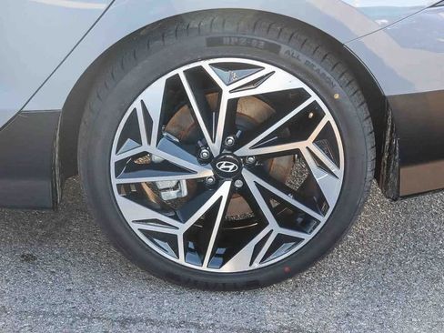 Used 2024 Hyundai Ioniq 6 SEL image 11