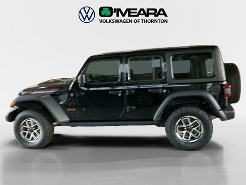Used 2024 Jeep Wrangler Unlimited Rubicon image 2