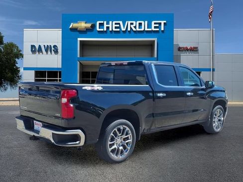 New 2026 Chevrolet Silverado 1500 LTZ w/ LTZ Premium Package AWD/4WD image 3