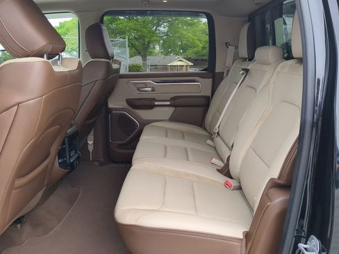 Used 2019 RAM 1500 Laramie image 12