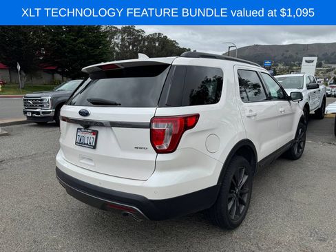 Used 2017 Ford Explorer XLT w/ Equipment Group 202A AWD/4WD image 8