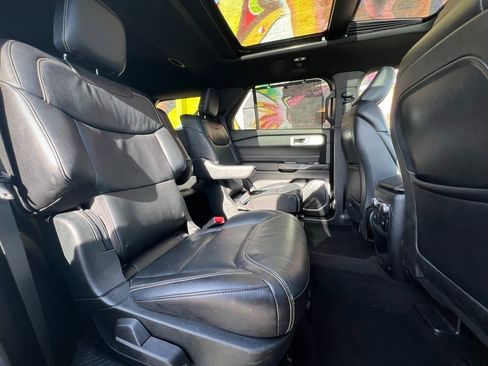 Used 2020 Ford Explorer ST w/ Premium Technology Package image 9